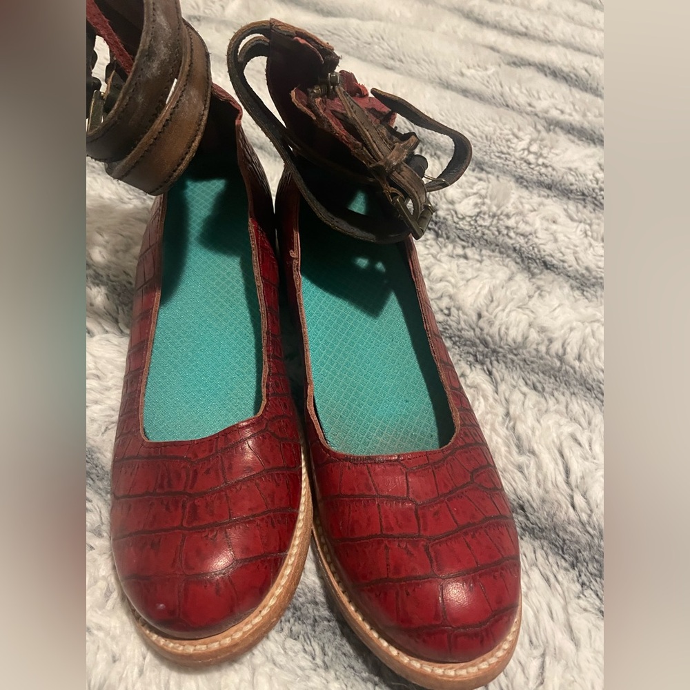Freebird Red Leather Flats Timeless Design